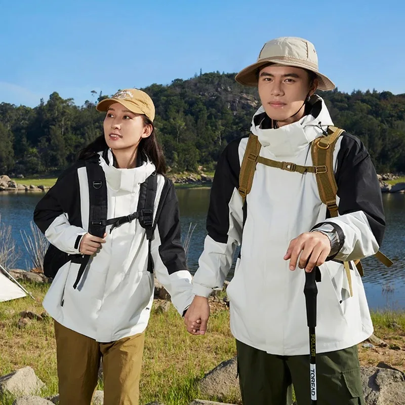 

2023 New Shell Jacket Men and Women Couple Three-In-One Detachable Two-Piece Fleece-Lined Thickened Mountaineering Jacket Travel