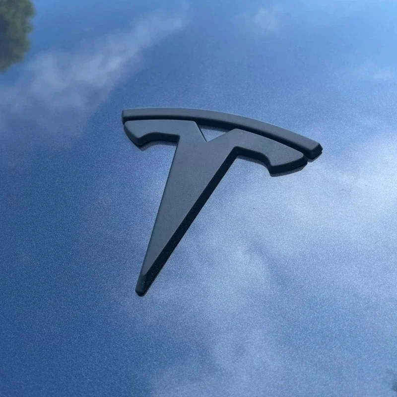 Рисунок 3 - матовые черные аксессуары для Tesla