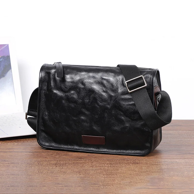 

AETOO Leather men's bag Tiktok Boom style men's one-shoulder bun head layer cowhide retro hand grab plant tanned leather crossb