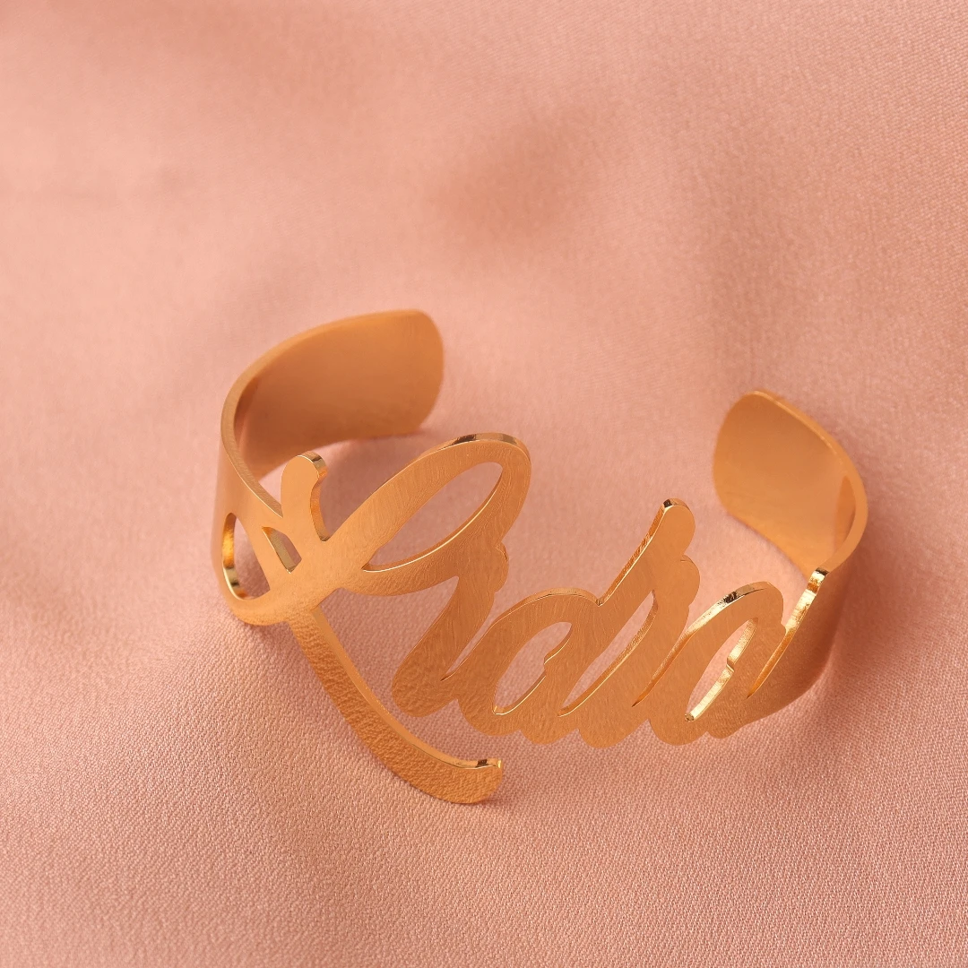 2023 New Personalized Customized Letter Name Bracelet Custom Charm Bangles Women Men Gold Stainless Steel Chrismas Jewelry Gift 2023 new personalized customized letter name bracelet custom charm bangles women men gold stainless steel chrismas jewelry gift