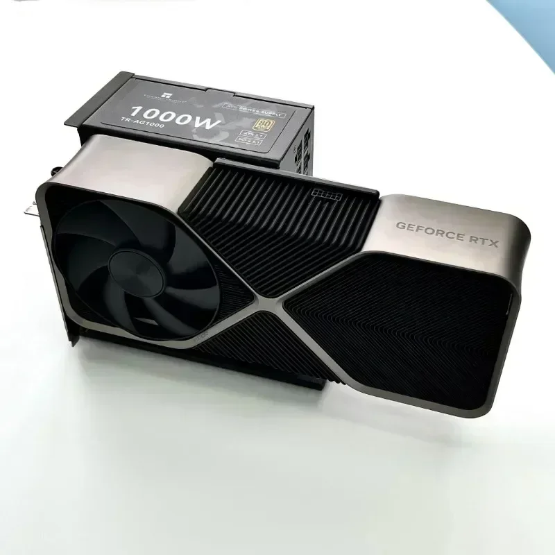 UT4G-BK7 External eGPU Adapter USB4 For Thunderbolt 4/3 TB3/TB4 to