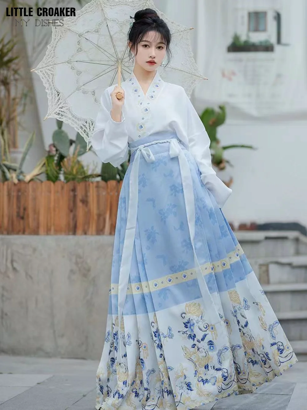 Ming Dynasty Mamian Skirt Women Chinese Style Blue Horse Face Skirt + White Top Elegant Hanfu Ancient Princess Fairy Cosplay
