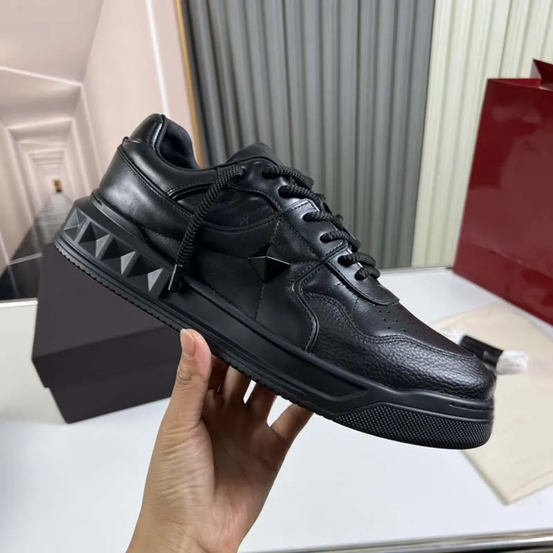 2023 New Rivet Shoes Women Men Genuine Leather Platform Sneakers Low-top Casual Flats Lace-up Round Toe Plus Size35-