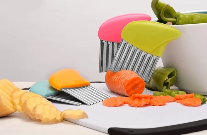 Stainless Steel Potato Chip Slicer Dough Vegetable Fruit Crinkle Wavy Kitchen Knife Cutter Chopper French Fry Maker Tools Gadget