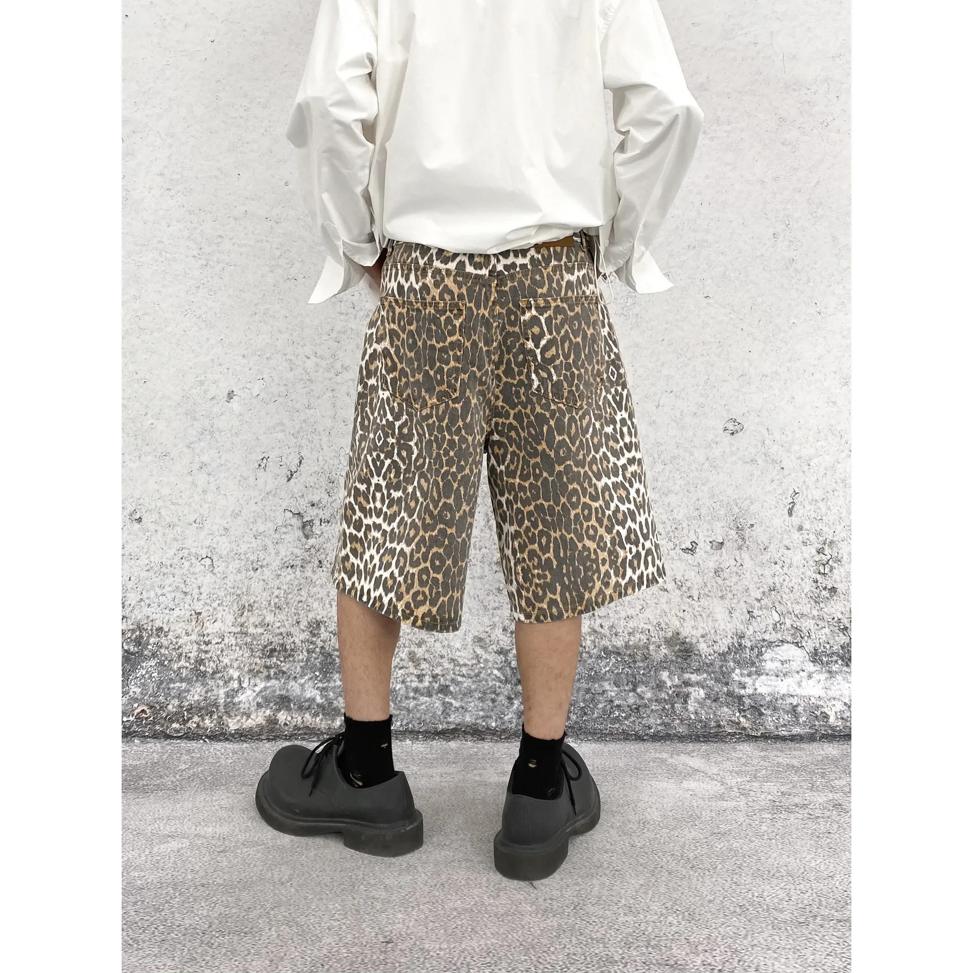 Vintage Straight-leg Wide-leg Denim Shorts For Men Casual Loose-fit American Style Leopard Print Retro Spring Season