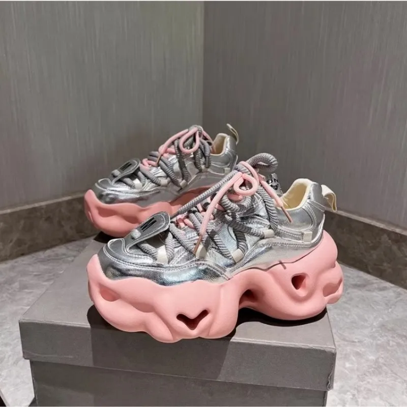 

Dongdong Thick Sole Dad Shoes for Women 2024 Spring New European Pinecake Sports Shoes Fashion Versatile Casual Fashion Shoes
