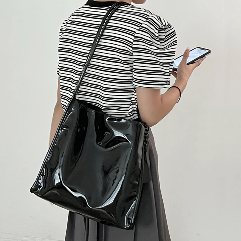 Luxury Designer Women's Tote Bag Fashion Patent Leather Glossy Underarm Shoulder Bags Large Capacity Commuting Handbags