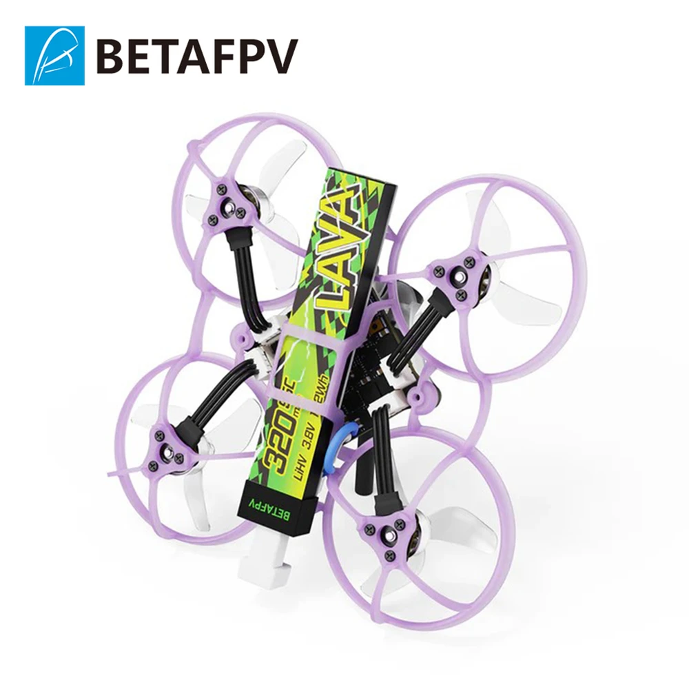 Pilote en action avec le drone Air65 II Whoop 1S en freestyle, capturant des images aériennes dynamiques.