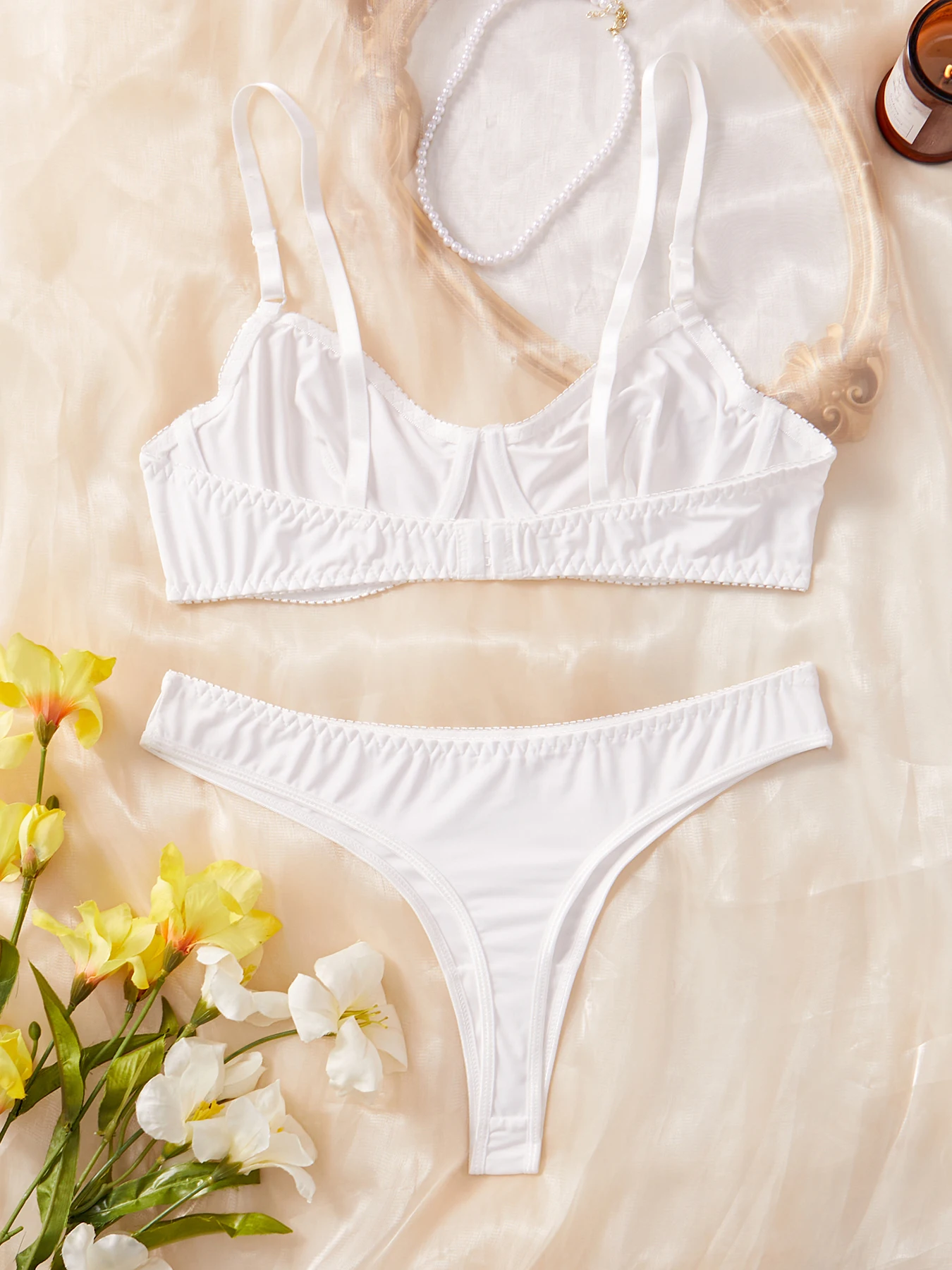 Dames lisse confortable mince sous-vêtements femmes vêtements de nuit sexy intérieur couleur unie sommeil sous-vêtements ensemble de soutien-gorge