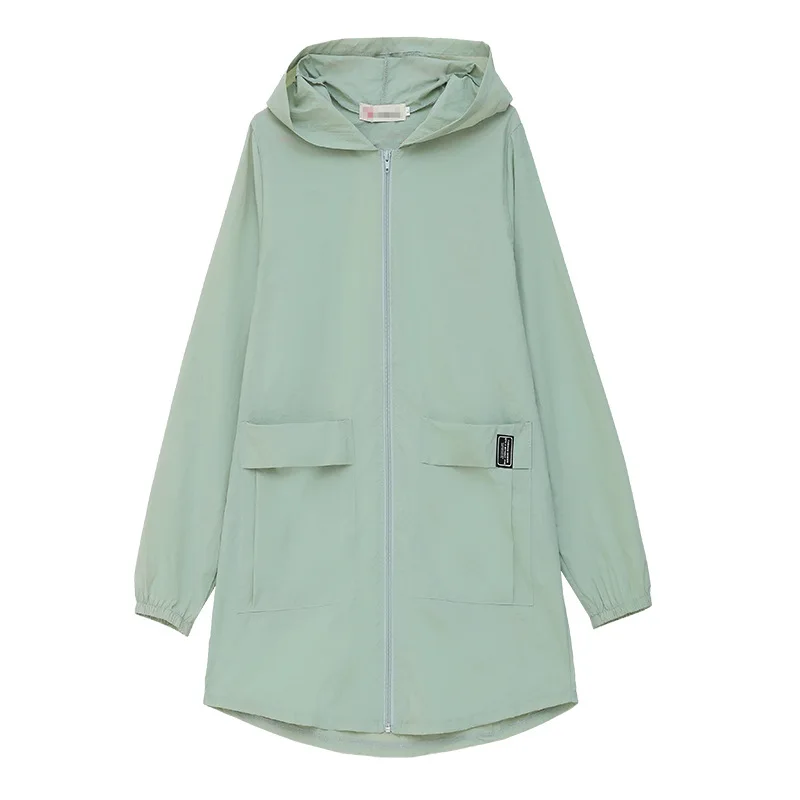 Рисунок 6 - Женская тонкая куртка с капюшоном