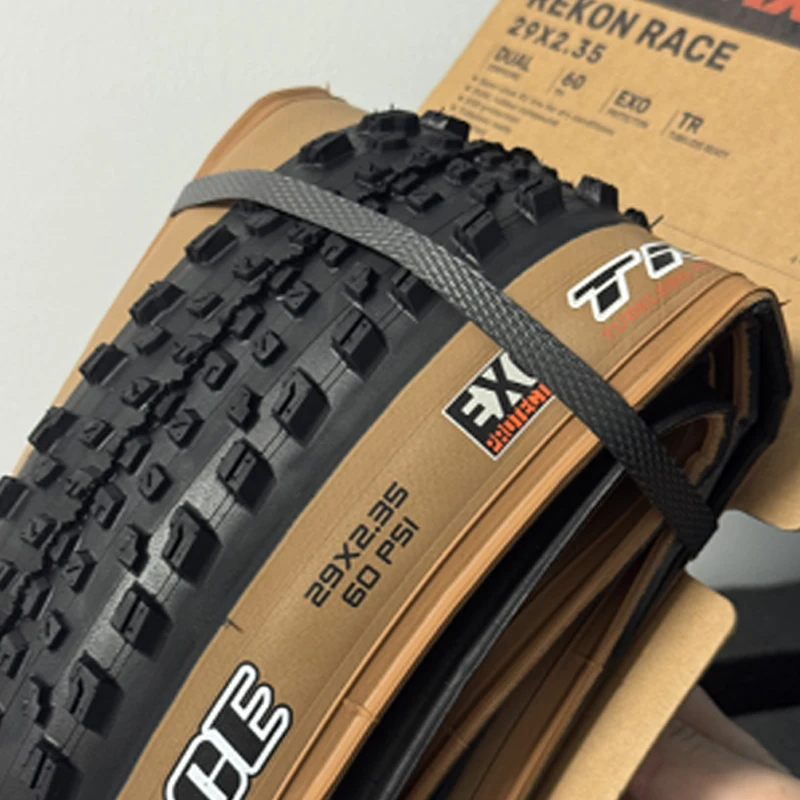 Maxxis Skinwall Exo Dual, Pneumatici da Bicicletta. Unisex Adulto, Nero, 27.5x2.50 63-584 Maxxis Skinwall Exo Dual, Pneumatici da Bicicletta. Unisex Adulto, Nero, 27.5x2.50 63-584