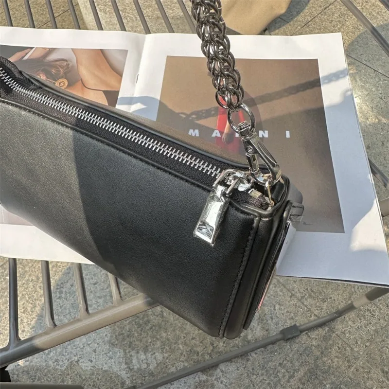 Рисунок 6 - Модная прямоугольная Женская сумочка