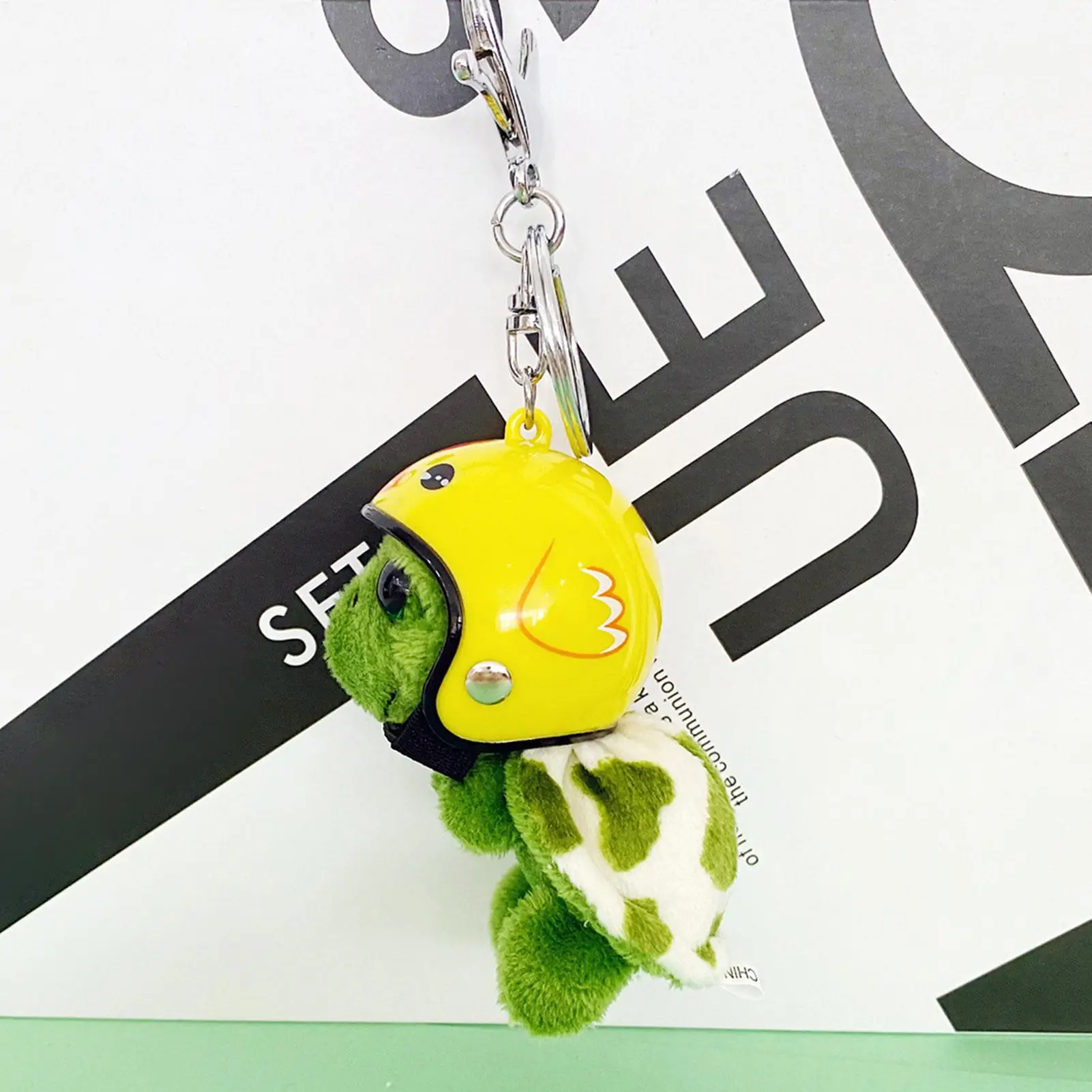 1pcs Helmet Sea Turtle Keychain Purse Bag Charm Keychain Plush Pendant Keyholder Animal Ornament Car Exquisite Decoration