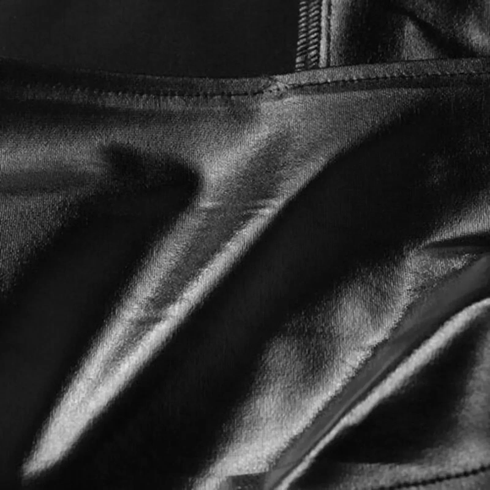 Sexy Edgy Clothes Y2k Black PU Leather Crop Top Women Sleeveless Deep V Neck Backless Camisole Party Club Vest