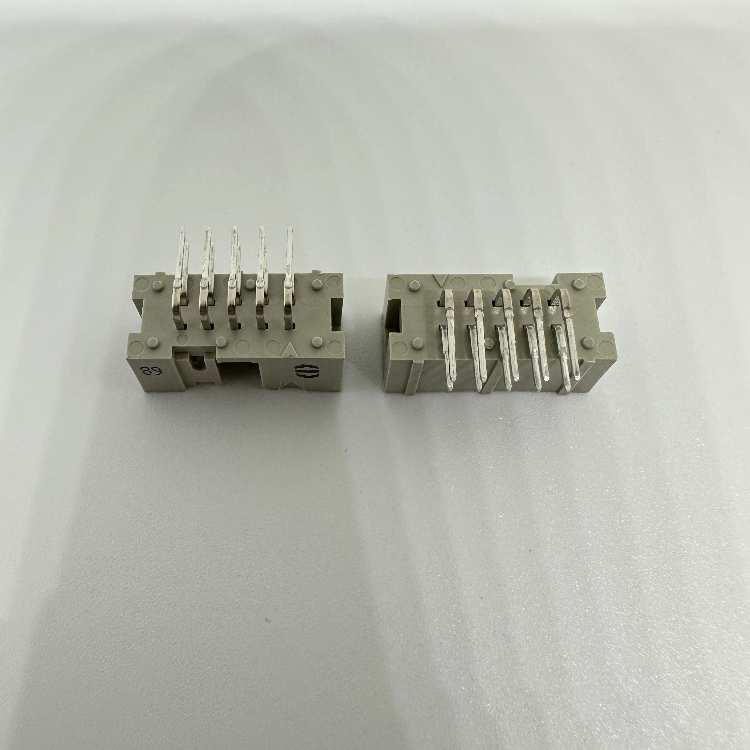 

New original 09185106323 package Connector chip integrated circuit IC