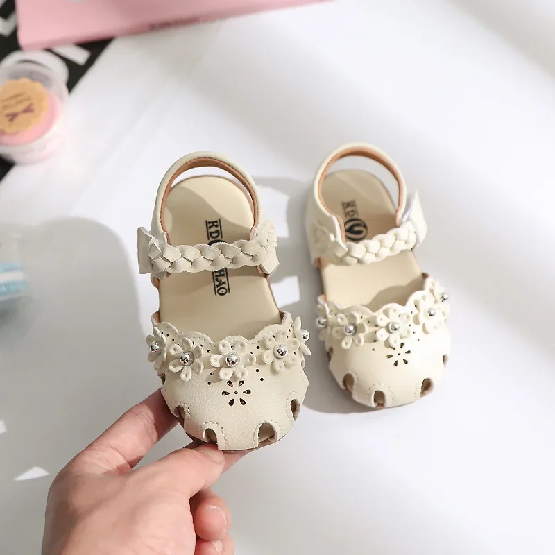 Sandálias Summer New Shoes 1-3 Year Old Baby Girls Students Sandals Bow Princess Shoes Cute Sweet Style Floral Walking Shoes
