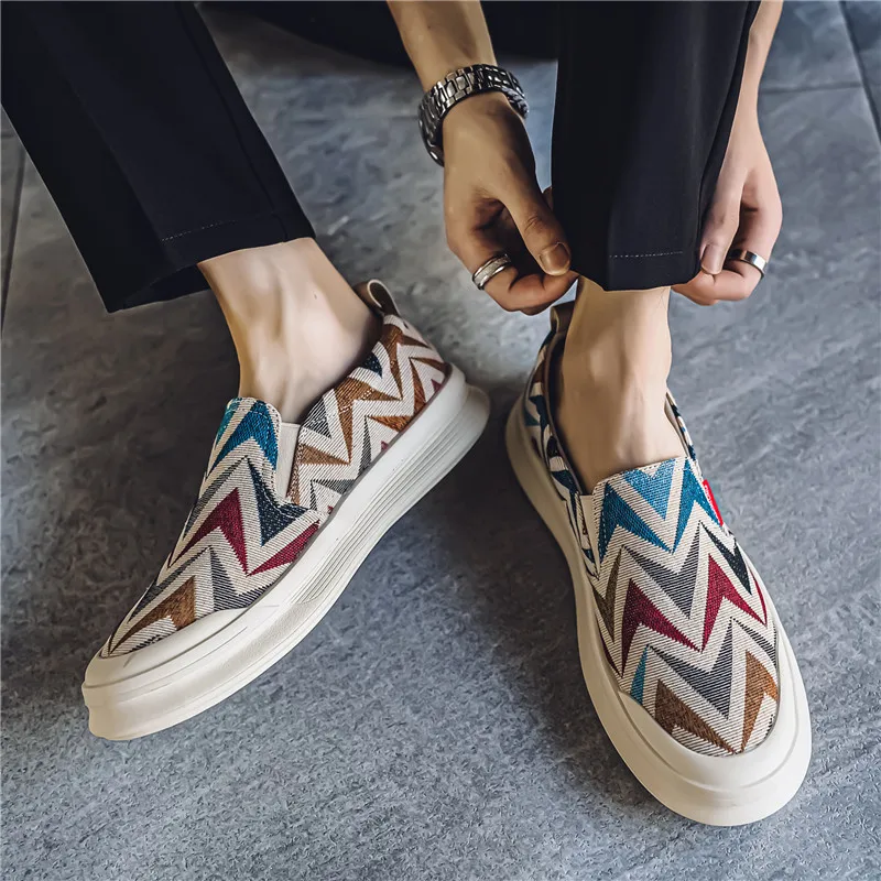 2024 Designer Print Canvas Loafers Men Summer Harajuku Style Slip-on Sneakers For Men Espadrilles Bold Men's Vulcanized Sneaker