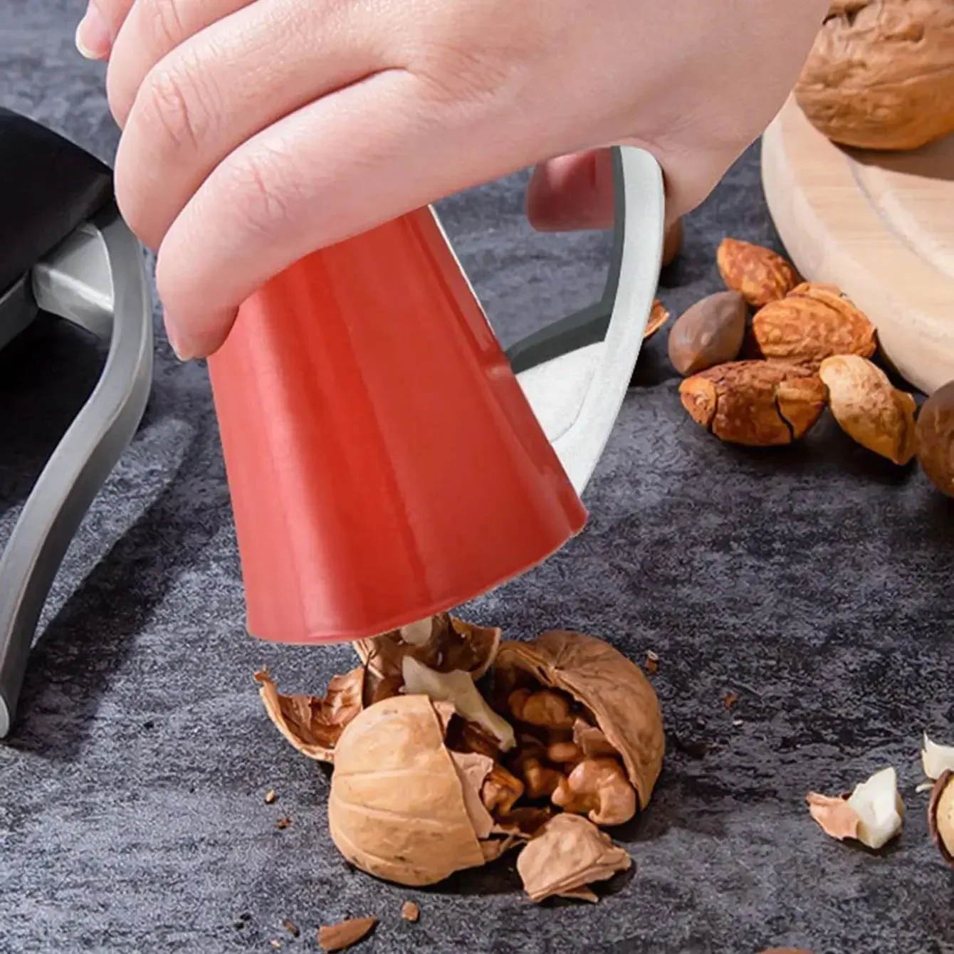Almond Nut Pecan Nuts Nutcracker Zinc Alloy Nut Opener Sheller Kitchen Tool