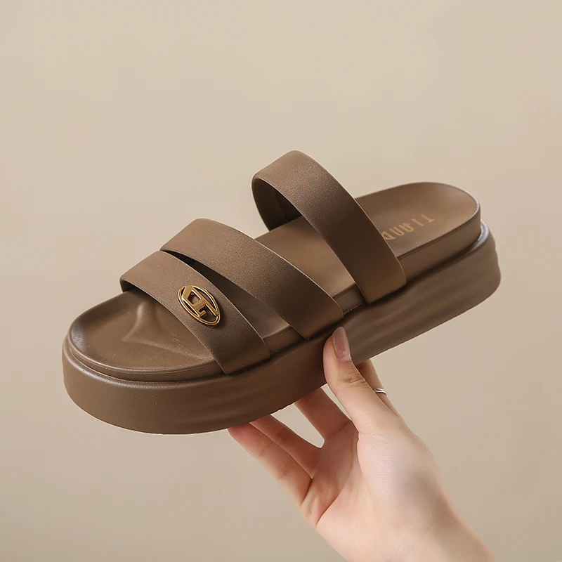 New Trend Women's Shoes Flat Women's Sandals Summer 2024 Thick Soles Soft Comfortable Non-slip Wear-resistant Outdoor Slippers