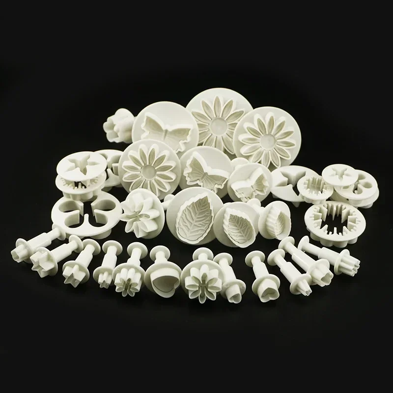 Description Picture 2 of itemPlunger Fondant Cutter Cake Tools Cookie Mold Biscuit Mould DIY Craft 3D Bakeware Sets New Baking Mold Pastry Pastry Shop