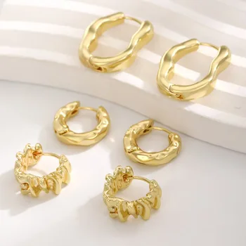 European And American Gold Color Earrings For Women Metal Earing Ear Buckle Jewelry 2025 Trending New Pleated Hoop Earrings Gift