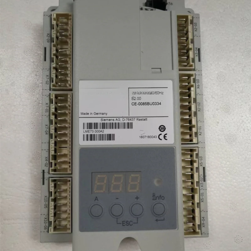 

LMV37.400C2 LME73.000A2 AZL23.00A9