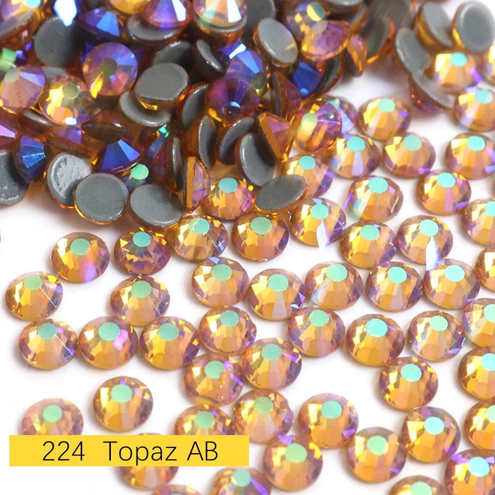 Sparkling Crystal Glass Rhinestones for Clothing and Garment Decoration