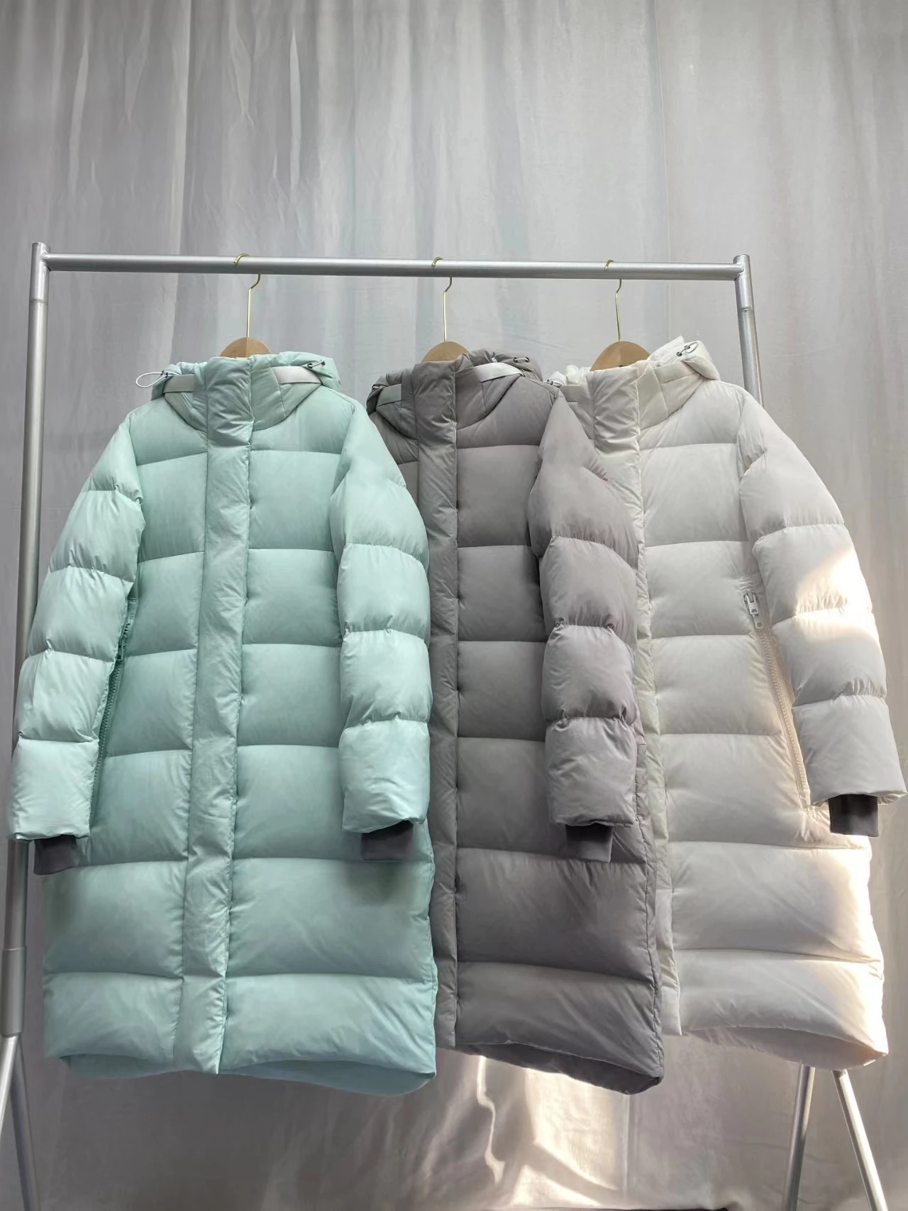 

Новый Белый Стандартный гусиный пуховик с внутренним ремешком