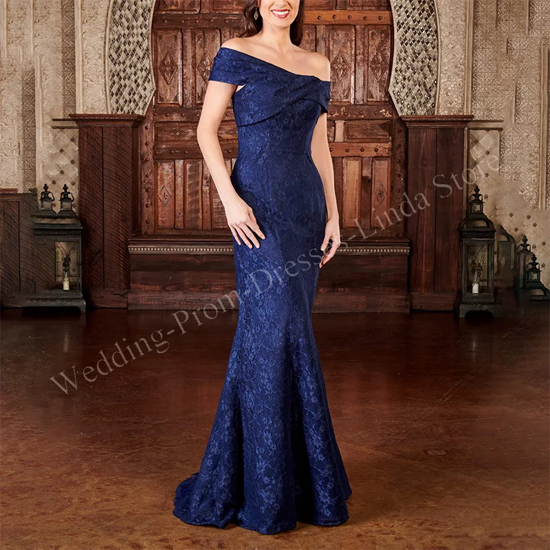 

Navy Blue Mother of the Bride Dress Boat Neck Floor Length Satin Appliques Sweep Train Formal Occasion Wedding Guest Party 2023