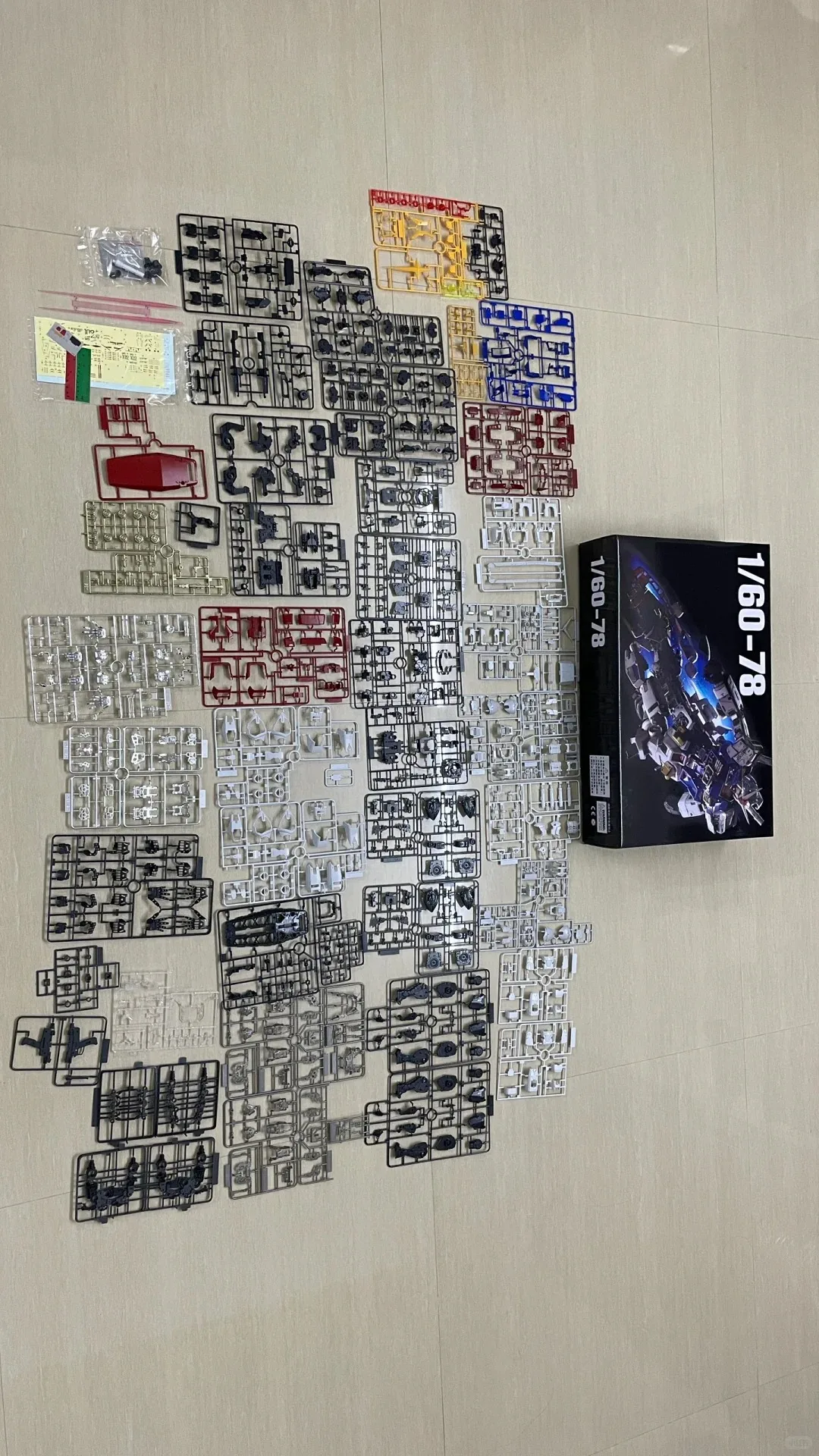 Daban Pgu 1/60 Rx-78-2 2.0 Model Kit