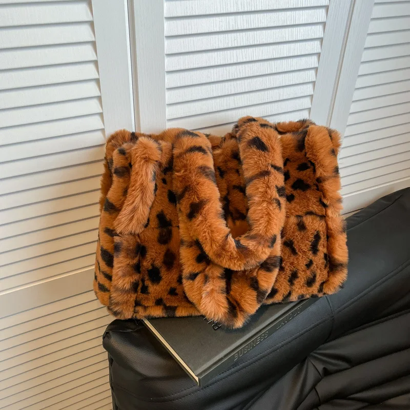 Autumn Winter Women Plush Single Shoulder Bags Trend Large Capacity Leopard Print Tote Bag Personalized Fashion Ladies Handbags