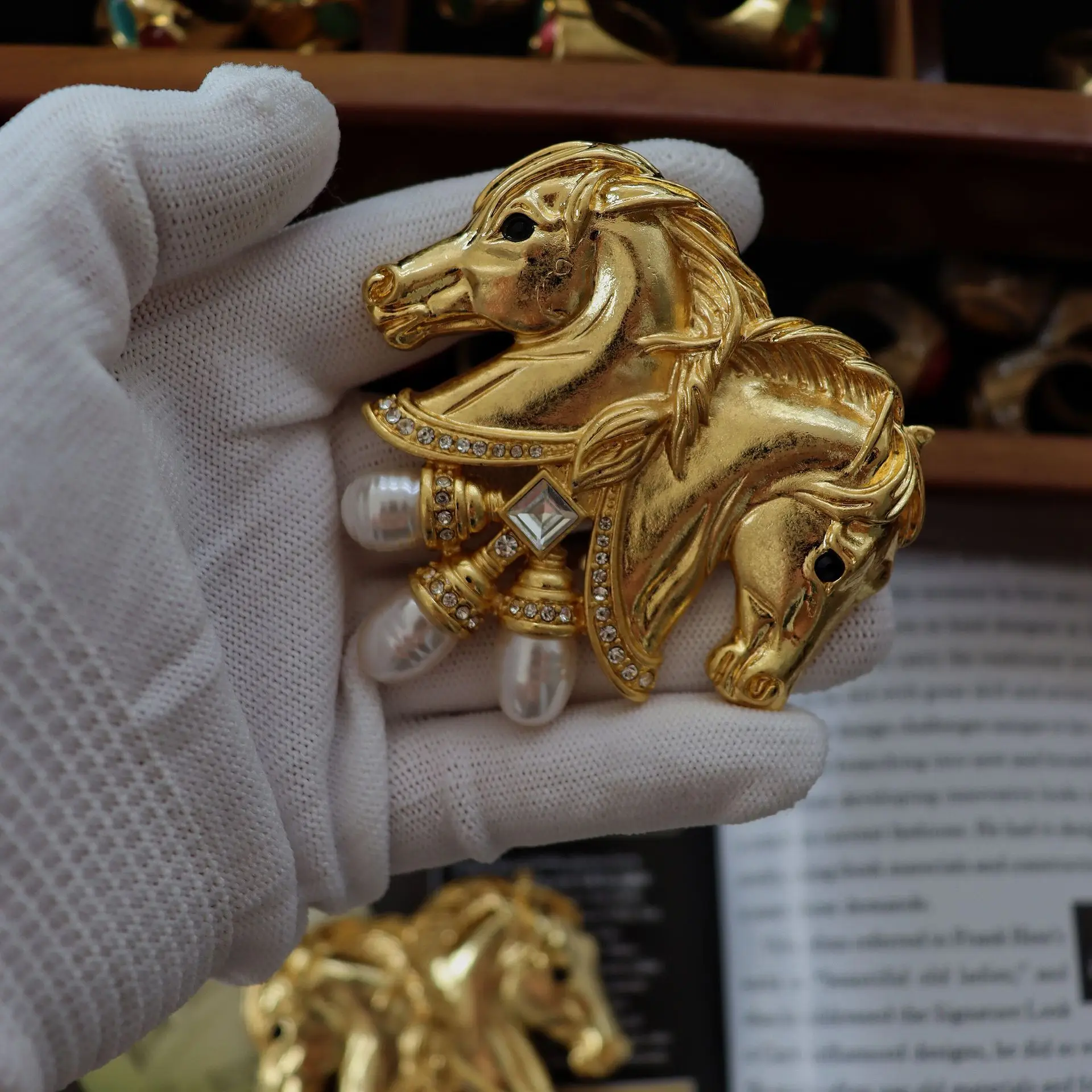 Vintage AAA Zircon Double Horse Brooches For Women Jewelry Runway Party T Show Fancy Trendy Boho INS Japan