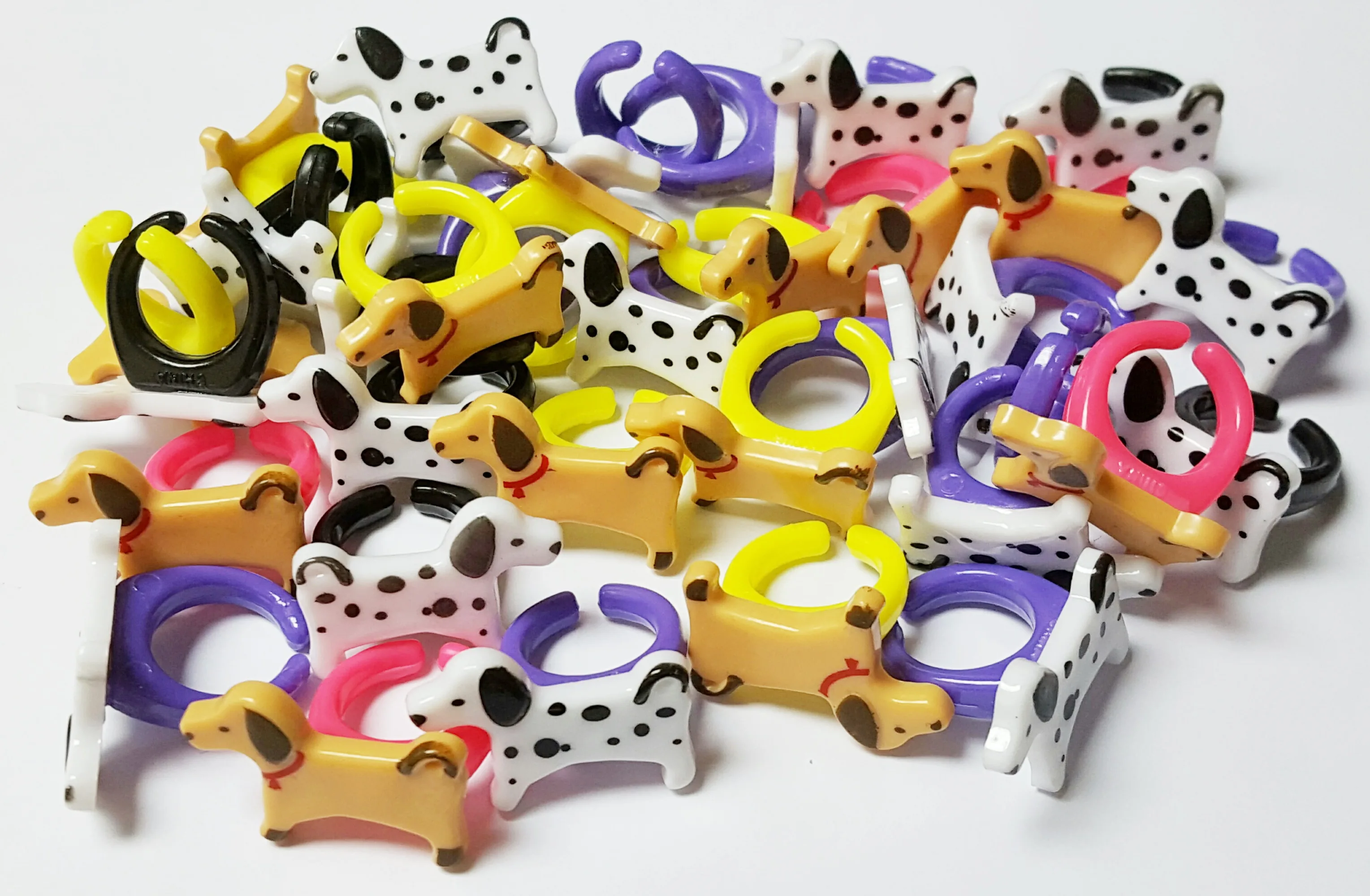 

100 PC Plastic Girl Kids Dog RINGS Decoration Pinata Bag Filler Cup Cake Topper Novelty Birthday Party Favor Gift Toy Prize