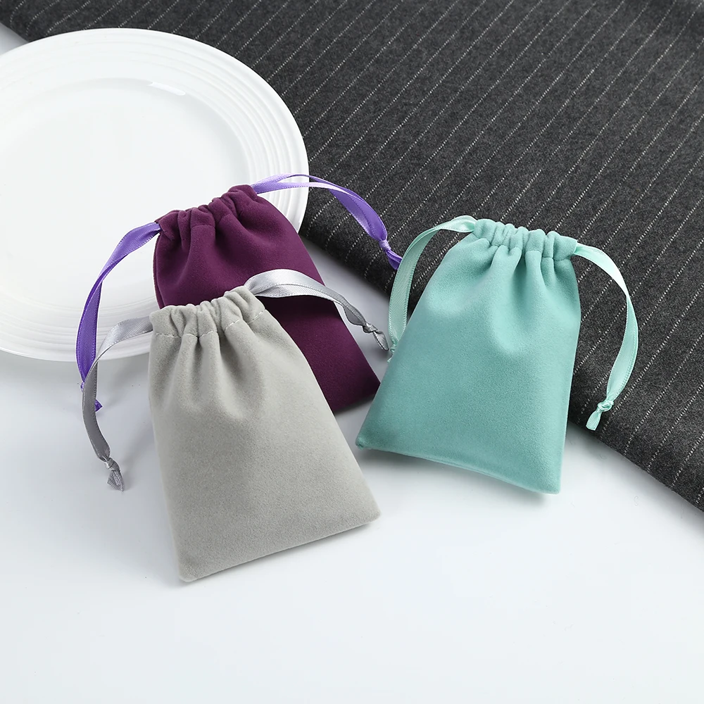 50 Velvet Jewelry Small Gift Bags Mini Size 7X9cm Drawstring Packaging Organizer Pouch For Girl Wedding Favor Candy Goodie Bag