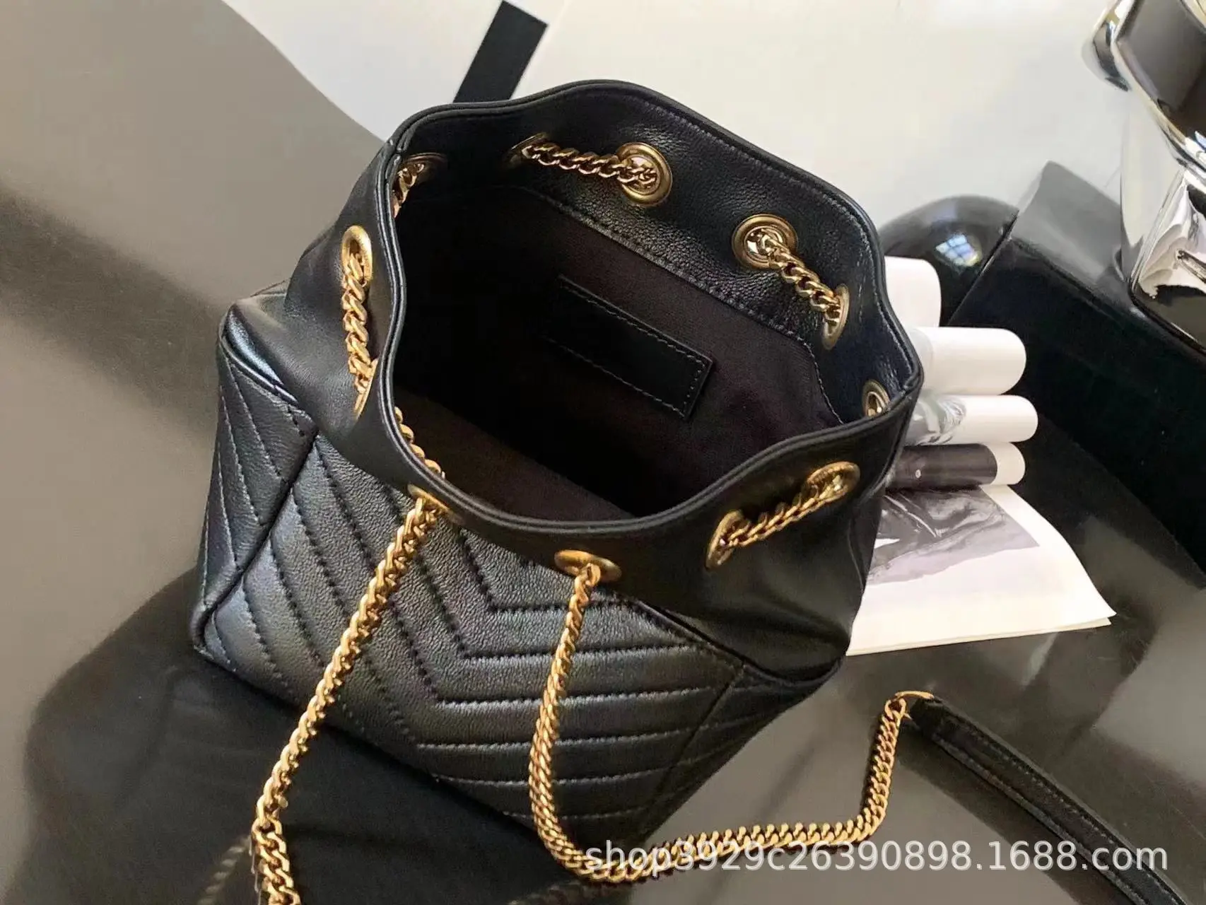 2024 New Sewing Backpack Chain Fashion And Minimalist Bag