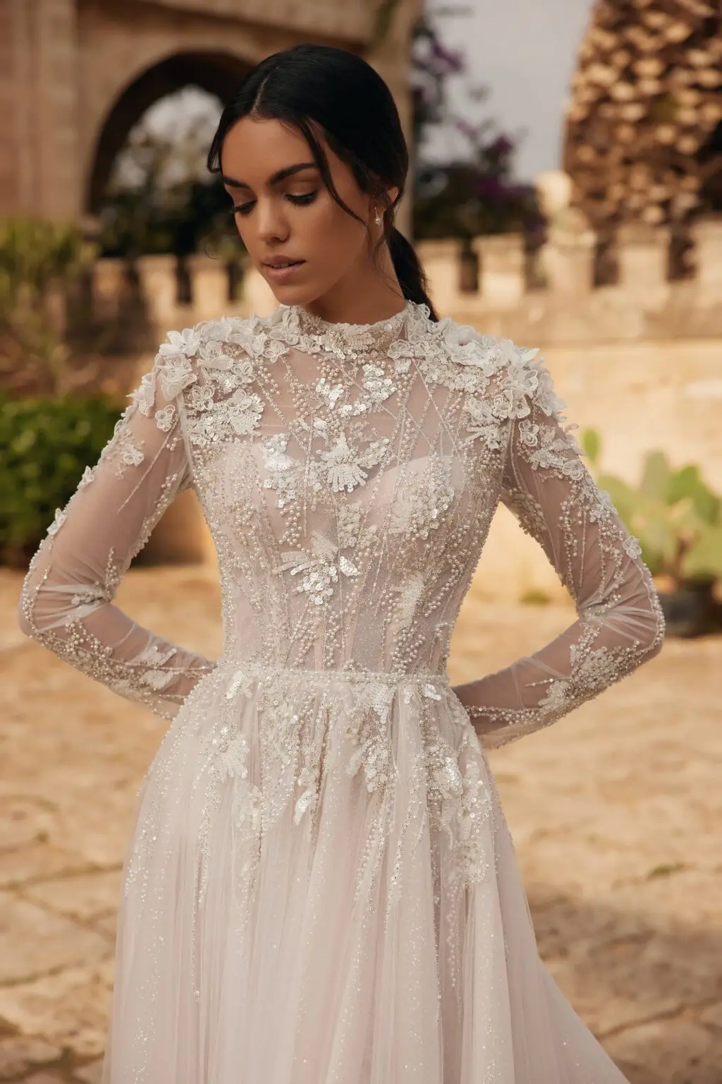 

2023 Plus Size Country Garden Newest Tulle long sleeve beaded appliqué lace transparent neck bridal dress wedding dress