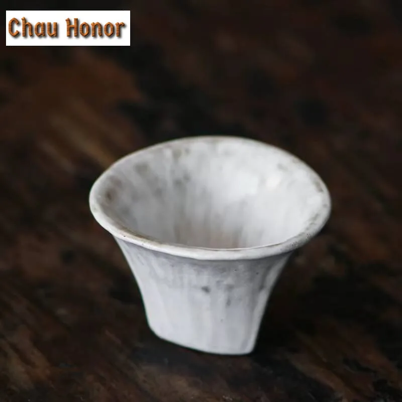2pc/set Handamde Powder Yin Ceramic Teacup Hand Made Coarse Cup Creative Triangle Master Cup Small Sake Mug Kung Fu Teaset 22ml