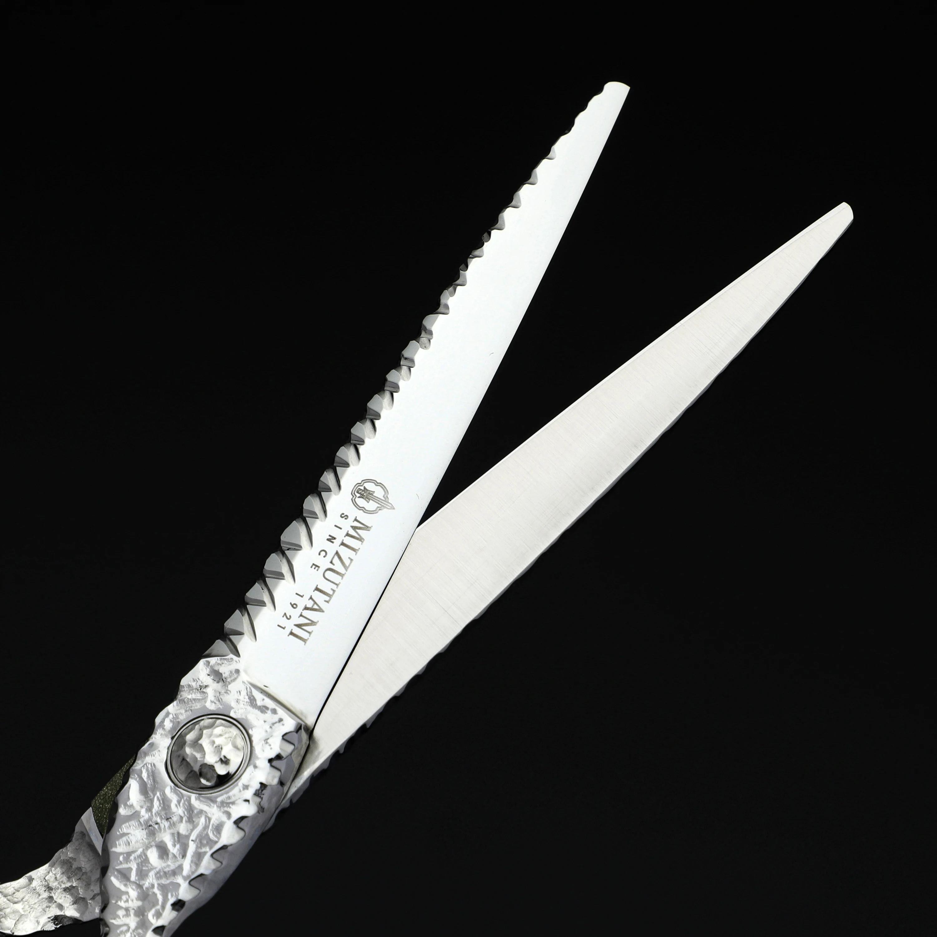 Description Picture 4 of itemMizutani Hair Scissors thinning shears Professional Hairdressing Tools 6-6.3-6.7-7 inches 440C steel