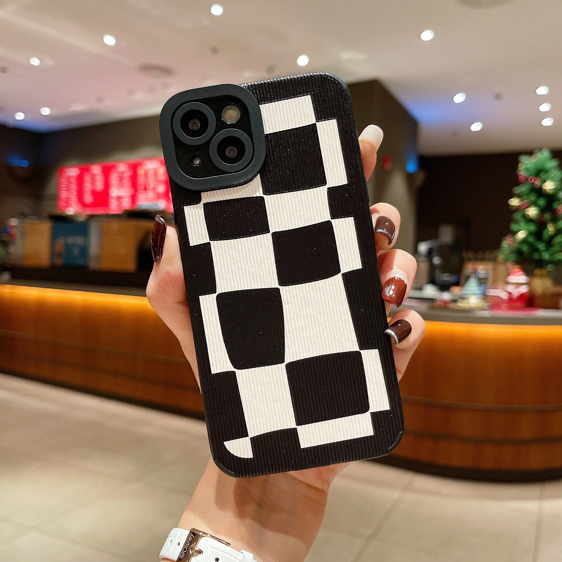 Shockproof Silicone Bumper Phone Case For iPhone 12 13 11 Pro Max Mini X XR XS 8 7 Plus Luxury Chessboard Lattice Cover best iphone wallet case