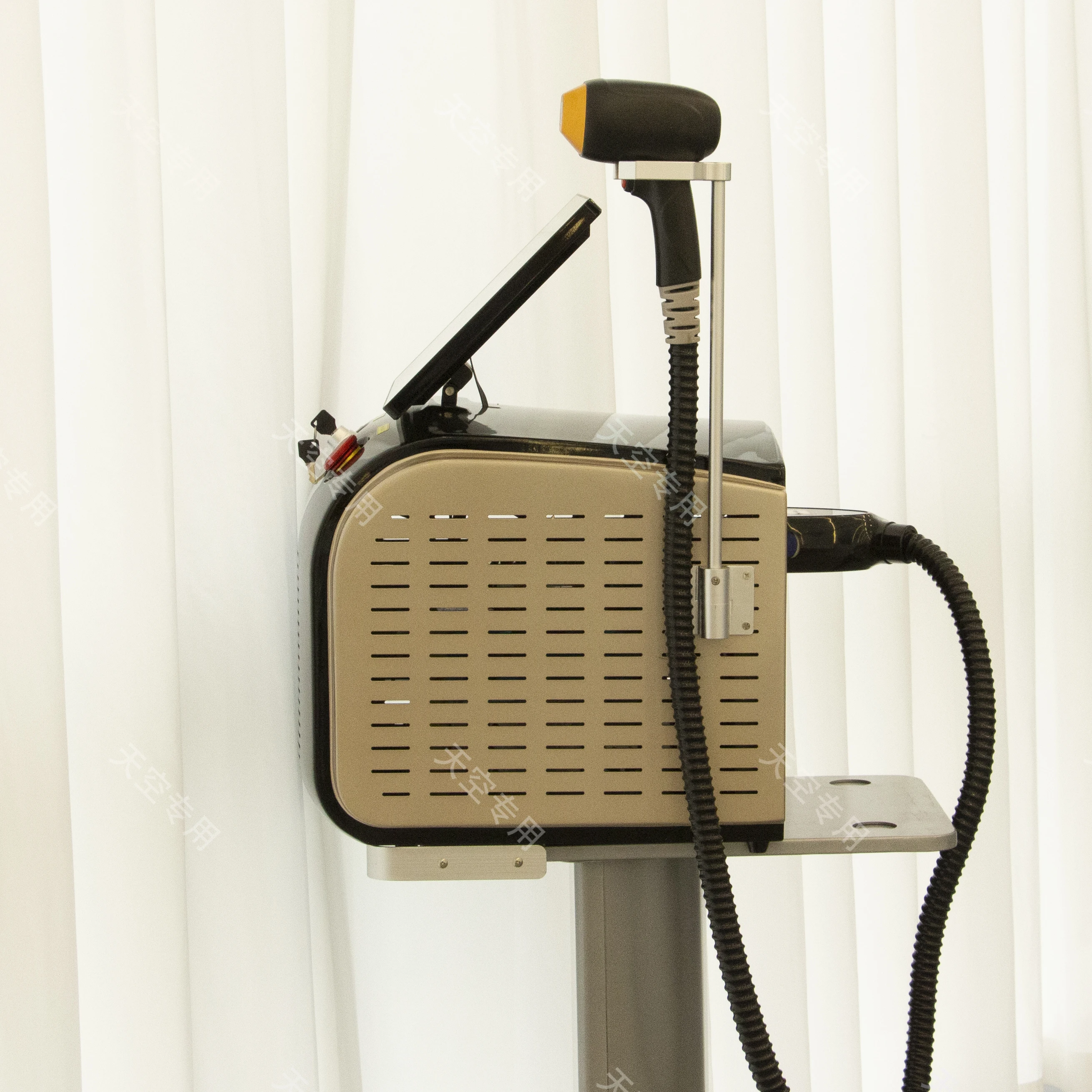 Diode Laser Hair Removal Machine 3 Wavelength 755nm 808nm 1064nm 3000W Painless Permanent Hair Removal CE 4