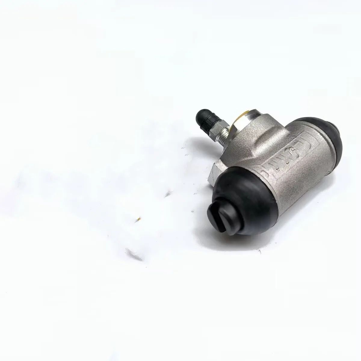 Rear brake cylinder FOR BAIC M50 M50S