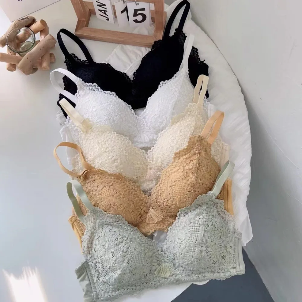 

Romantic Breathable Lingerie Comfortable Push-up French Women Bra Deep V Brassiere Floral Lace Bralette