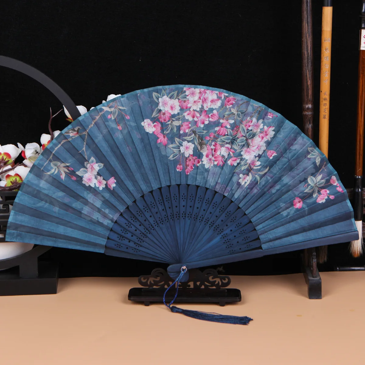 

Chinese Japanese Folding Fan Wooden Shank Classical Dance Fan Tassel Elegent Female Fan Party Art Craft Gift Home Decoration