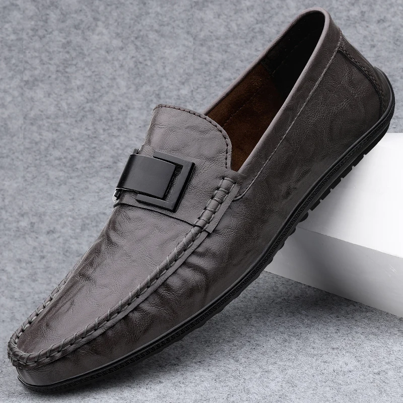 High-quality Punching Loafers Leather Mens Shoes Dress Shoes Slip-on Formal Male Wedding Flats Casual Business Footwear