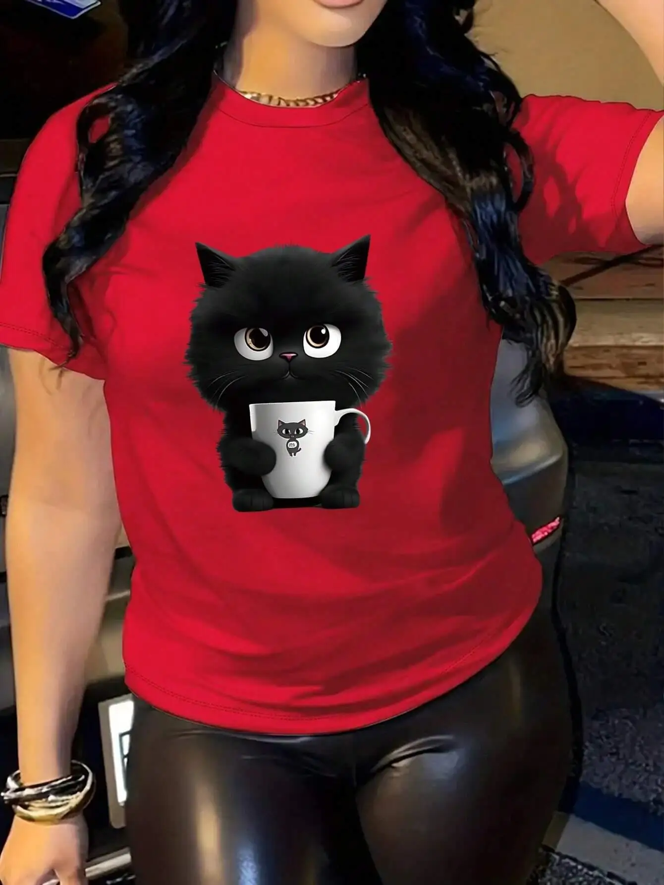 

A Kitten Holding Cup Print Female T Shirts Hip Hop Breathable T-Shirt Street Summer Clothes Casual All-Match Oversize Tshirts