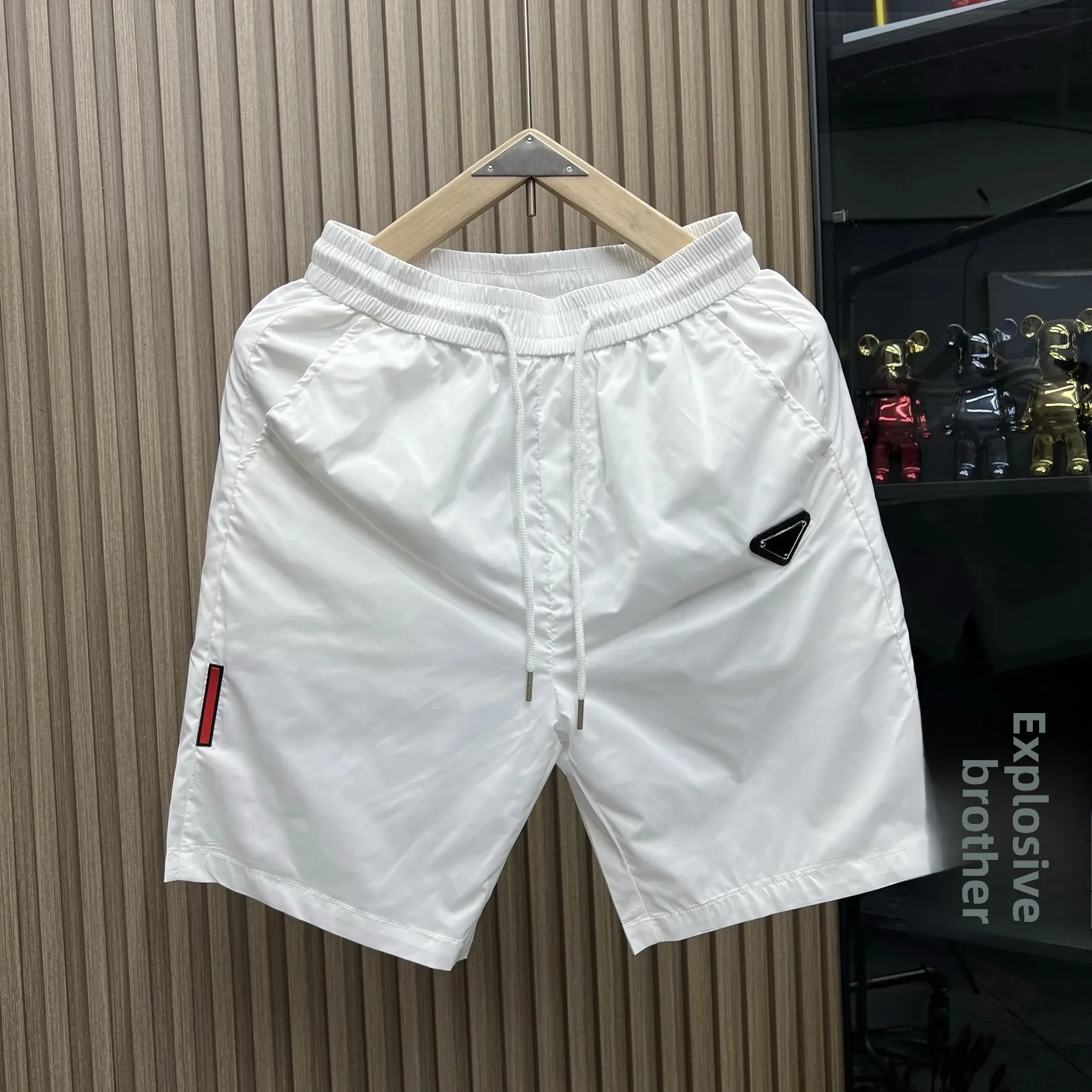 K656 shorts White