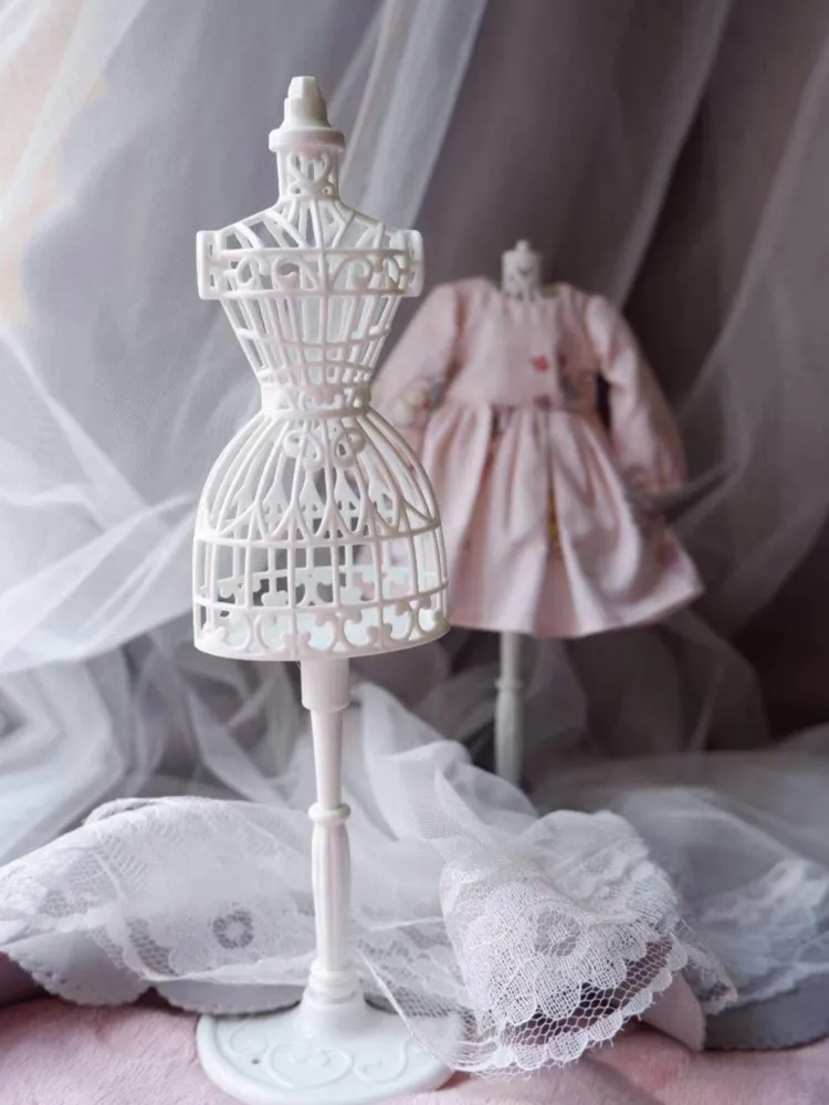 16HollowMannequinPopKledingDrieDimensionaleHangerKledingOntwerpDisplayStandDesktop