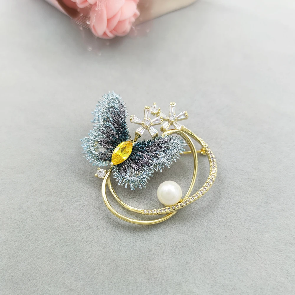 Blucome New Design Embroidery Brooch Delicate Copper Butterfly Brooch for Women Corsage Suit Scarf Hat Hijab Pins Accessories