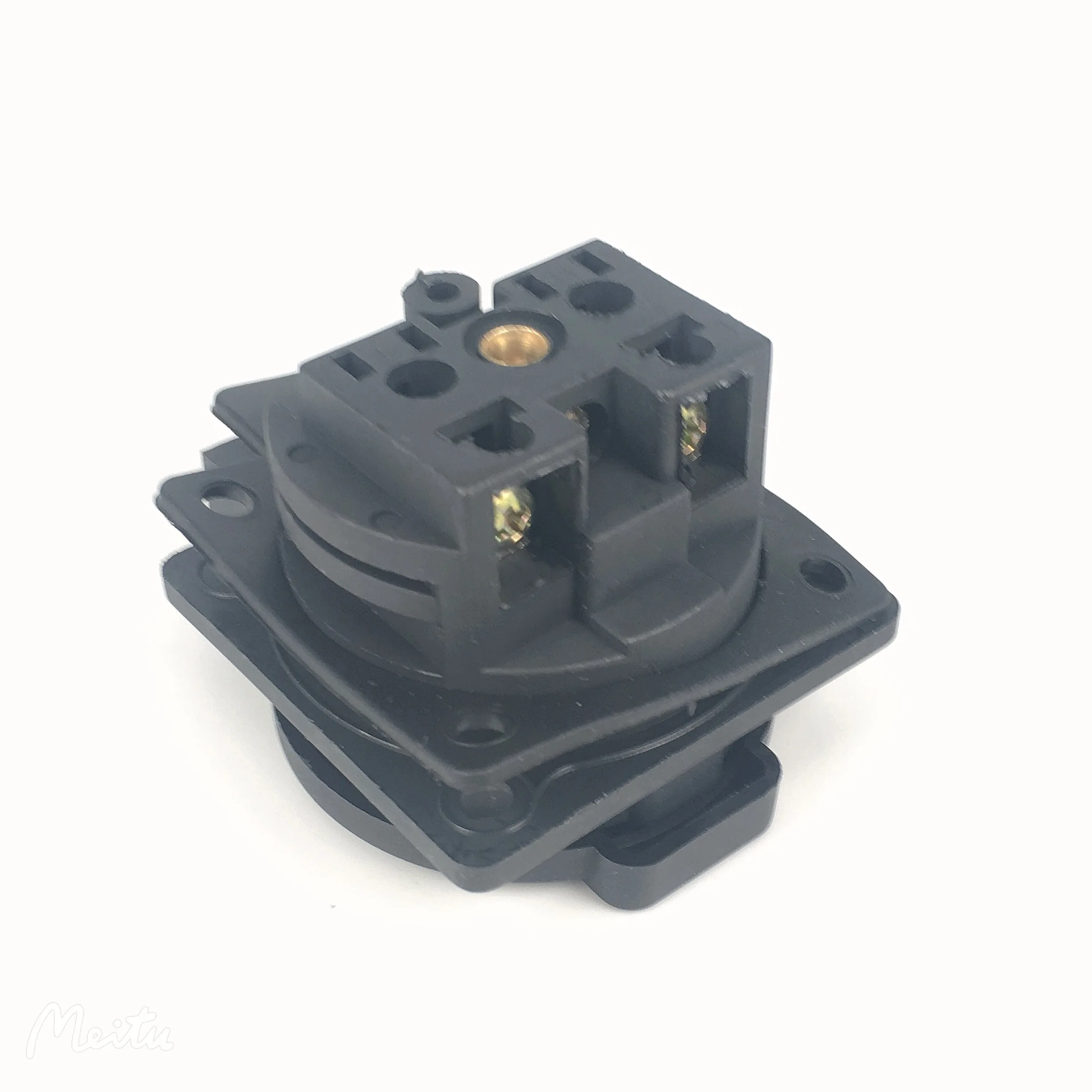 Waterproof IP54 250V 16A Germany PDU UPS EU Power Desktop Outlet Connector Embedded Electrical Panel Receptacle AC Socket Plug