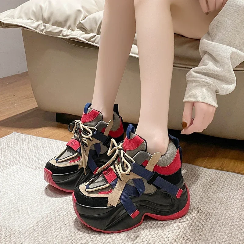 

Женские кроссовки на толстой подошве, зимние кроссовки на высокой танкетке 11 см, со шнуровкой, 2023